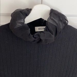 Short sleeve wool top